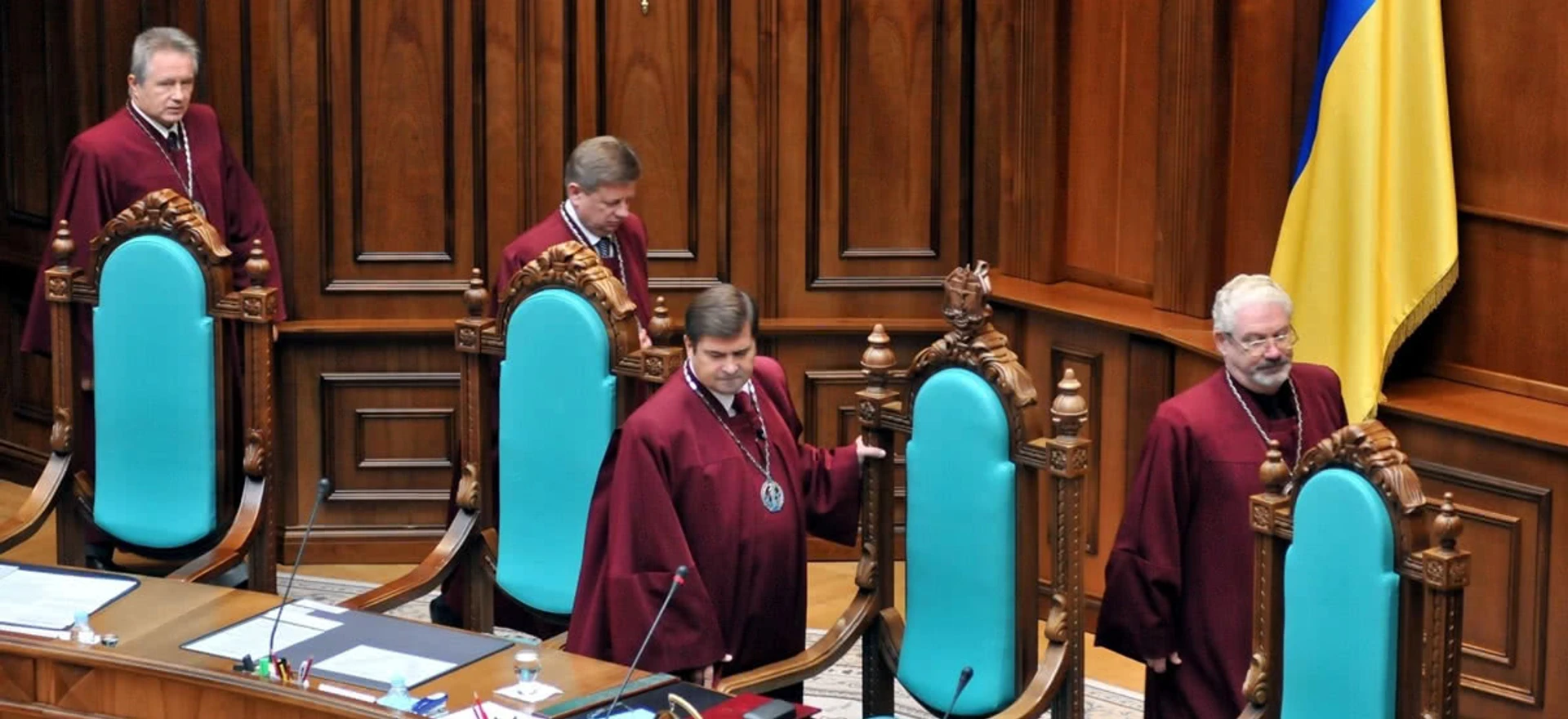 Нажито ім'ям закону: де в Україні суддям, прокурорам і поліцейським жити добре. Аналіз 10 000 декларацій