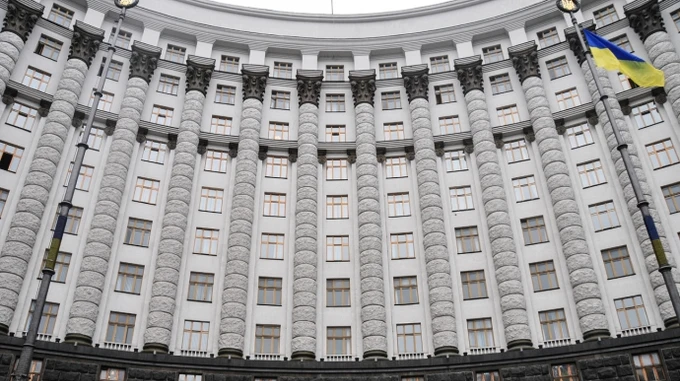 Кабмін зобов'язав погоджувати проведення масових заходів з військовими