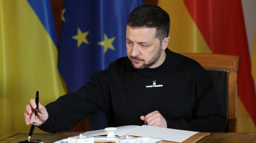 Зеленський продовжив воєнний стан і мобілізацію ще на три місяці