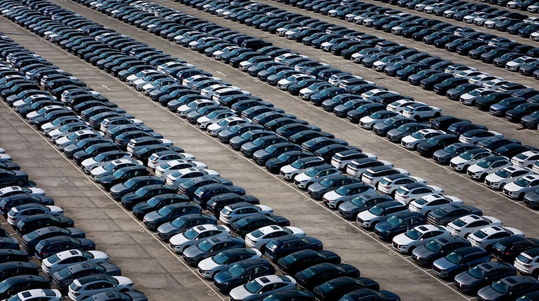 Українці купили понад 15 тисяч нових та 50 тисяч вживаних авто цьогоріч: найзатребуваніші моделі