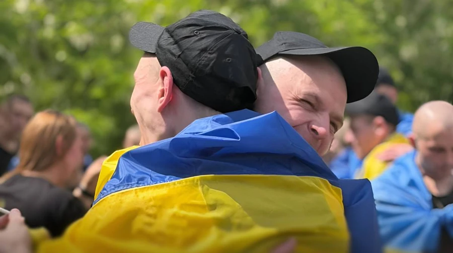 Кабмин расширил выплаты для освобожденных из плена на стационарное лечение