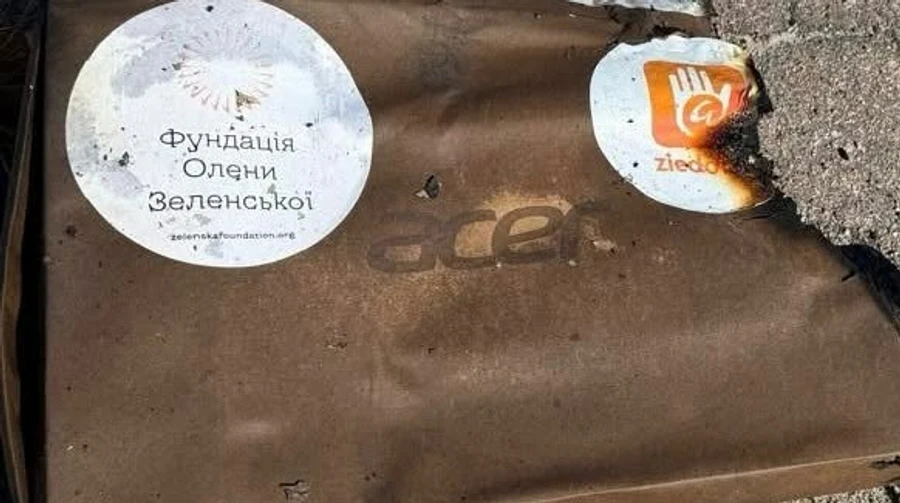 В Киеве в результате российской атаки сгорел склад Фонда Елены Зеленской