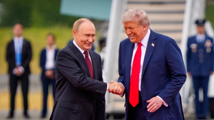 Исторический момент: у Путина возрадовались решению Трампа приостановить санкции против РФ по закону Грема