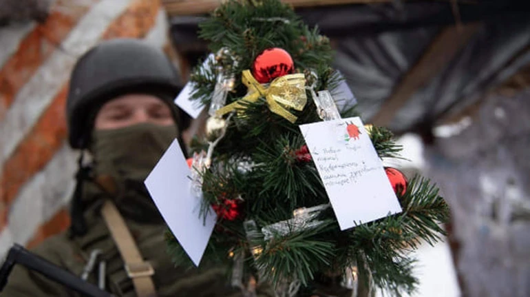 Буду дежурить в новогоднюю ночь. Но я не против. Бойцы рассказали о традициях празднований на фронте