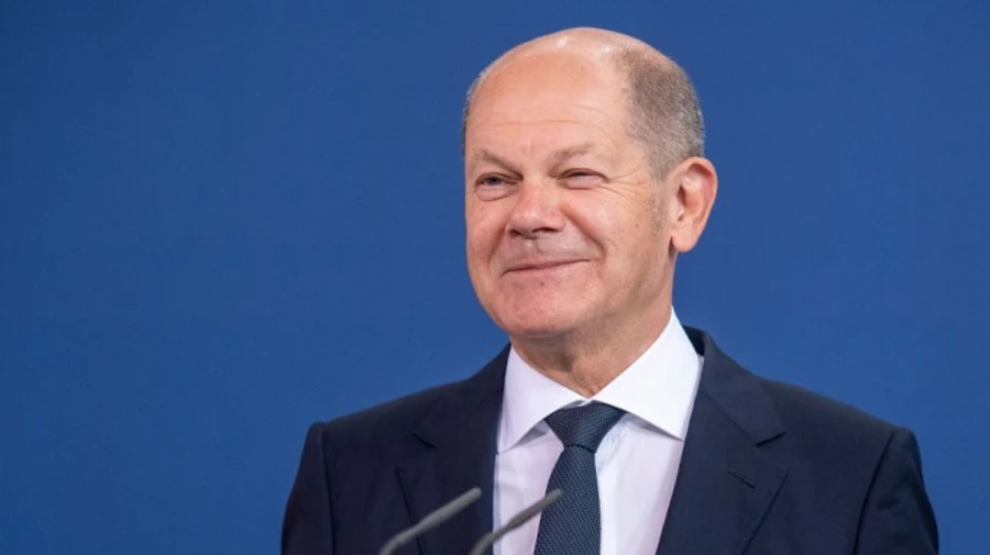 Шольц пояснив, чому Німеччина не відправила Україні танки