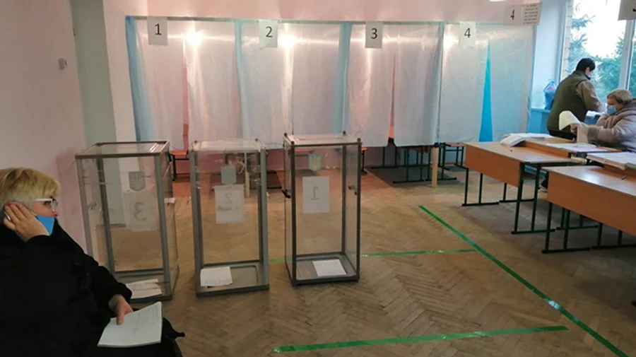 В Харькове наблюдателям не дают фиксировать подсчет бюллетеней – ОПОРА