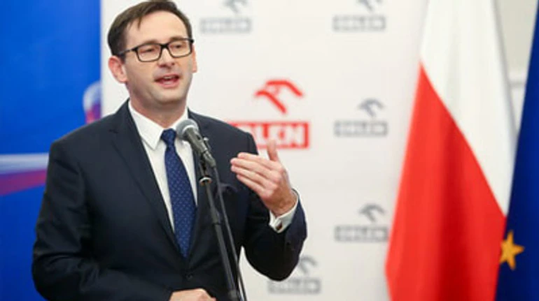 За крок до Качинського: які наслідки матиме гучний корупційний скандал у Польщі