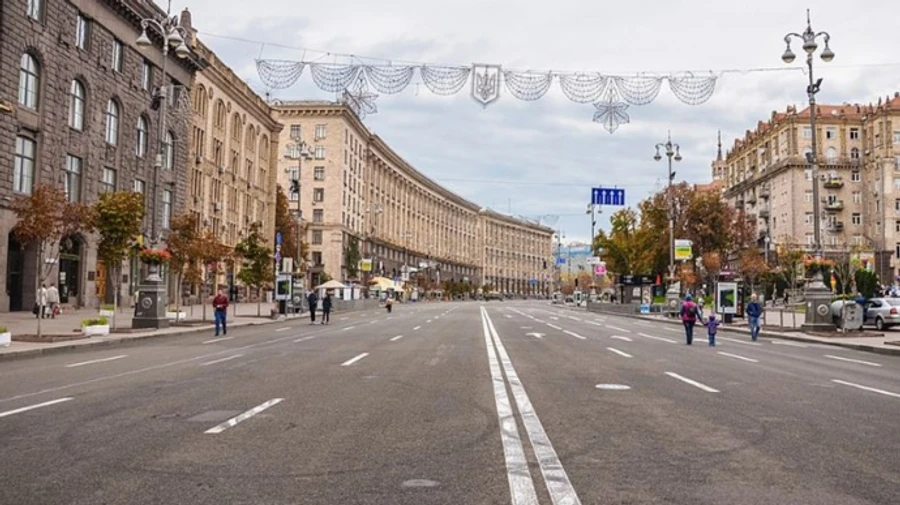 У Києві щоранку зупинятимуть рух на Хрещатику на час хвилини мовчання