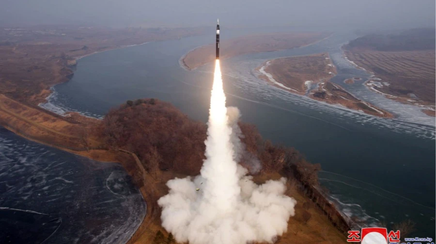 North Korea launched a ballistic missile in the direction of the East Sea