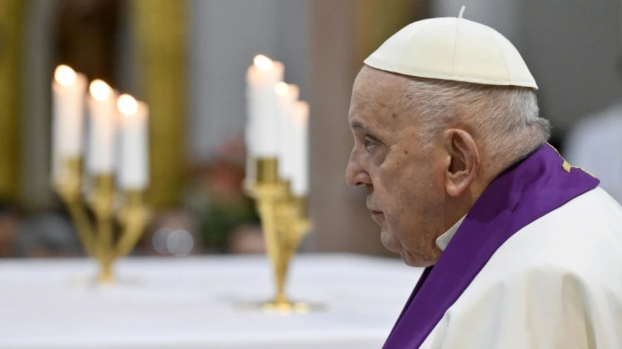 Папа Римський у різдвяному вітанні побажав Україні справедливого і тривалого миру