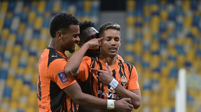 Шахтар зберіг лідерство, реванш Динамо, гольова серія Пономаренка: підсумки 20 туру УПЛ