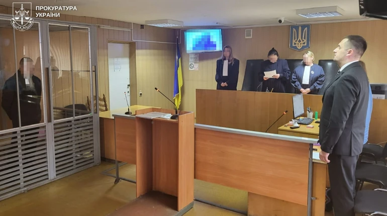 Каждая становилась жертвой не менее 10 раз: суд вынес приговор отчиму, который насиловал своих падчериц