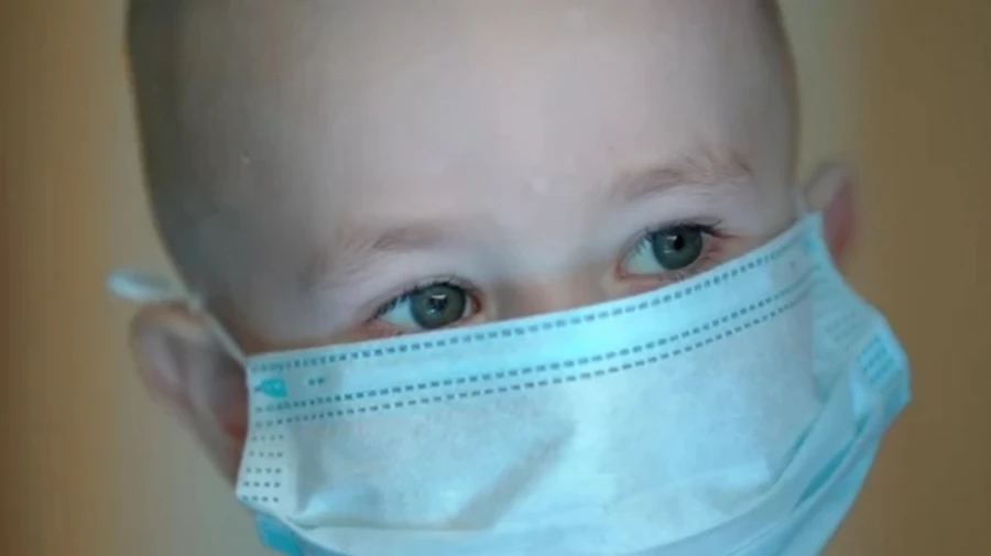 Mother of two-year-old cancer patient describes moment Russian missile hit Okhmatdyt hospital – video