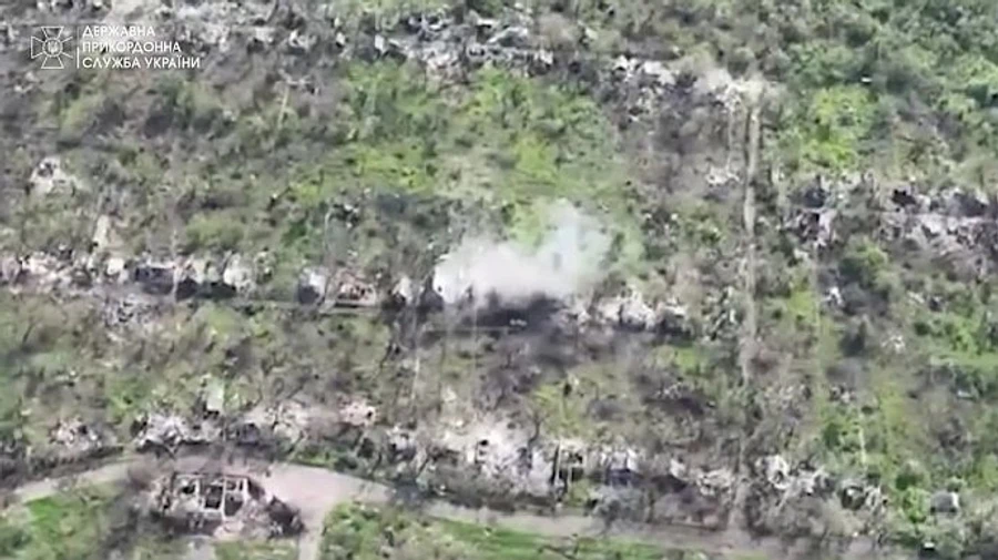 Border guards in Bakhmut destroy groups of Russians getting ready to advance