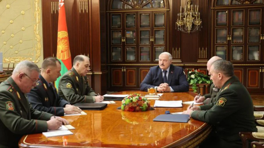 Lukashenko convenes security forces after explosions in Machulishchy airbase to order to defend borders