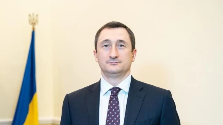 Друг Зеленского Чернышев использует спецномера и проблесковые маячки