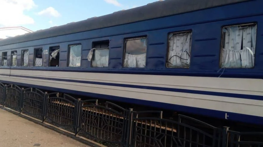 Russians strike Sumy railway station: Kharkiv-Uzhhorod train damaged