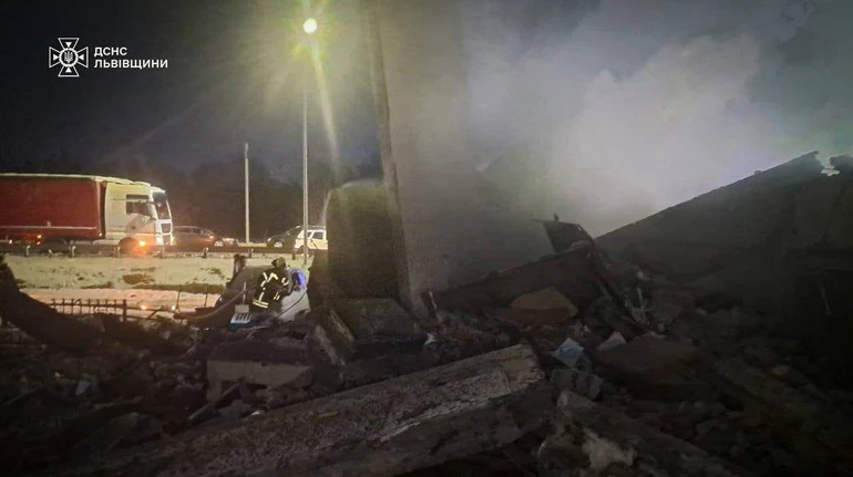 На Львівщині стався вибух на СТО, троє людей травмовані