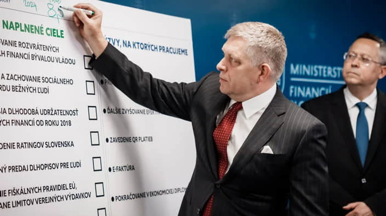 Вихід з НАТО заради перемоги: навіщо прем'єр Словаччини ризикує безпекою країни