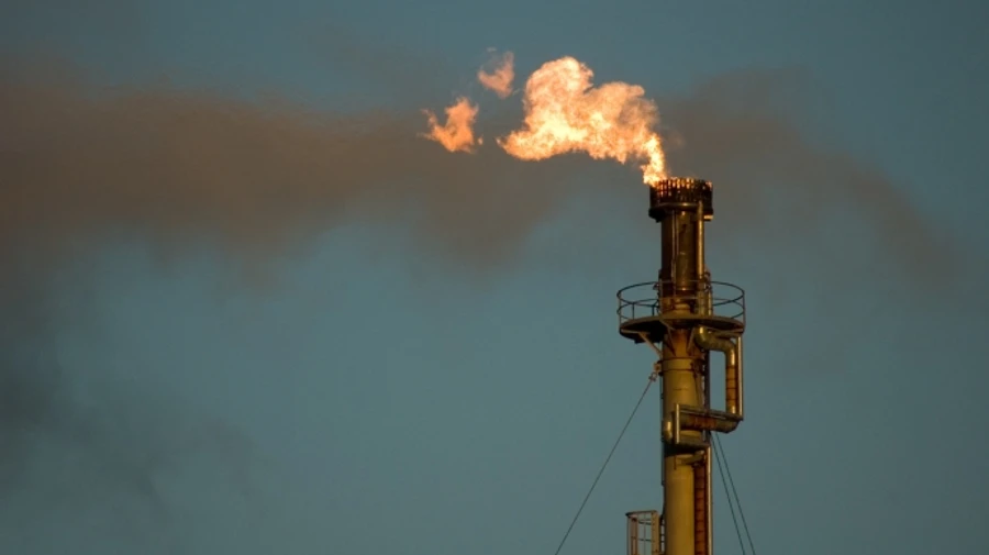 Russian oil refineries cut production due to significant losses; closures possible – Reuters