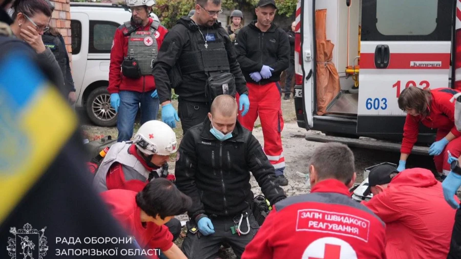 В больнице умер раненый, которого спасли из-под завалов дома в Запорожье