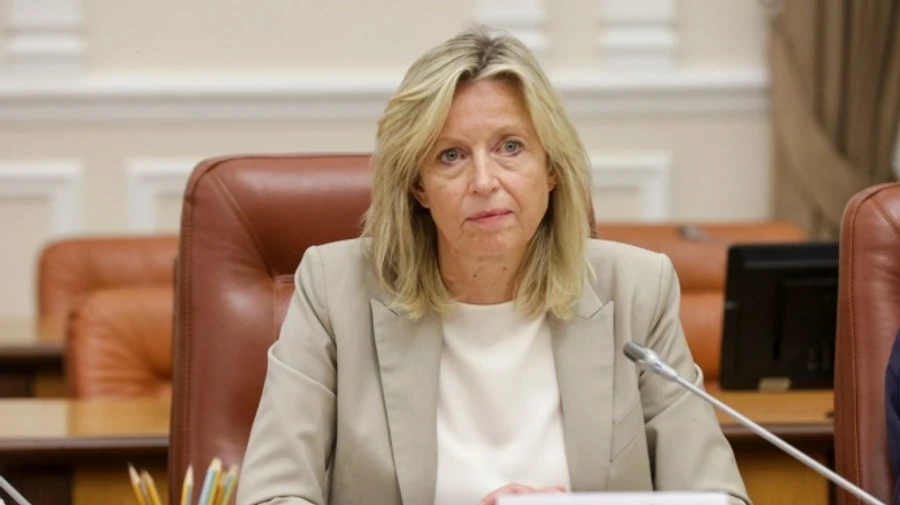 Міністерка оборони Нідерландів без оголошення візиту приїхала в Україну