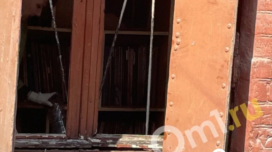 Военкомат в российском Омске забросали коктейлями Молотова