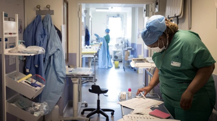 В Британии выросло количество умерших от коронавируса