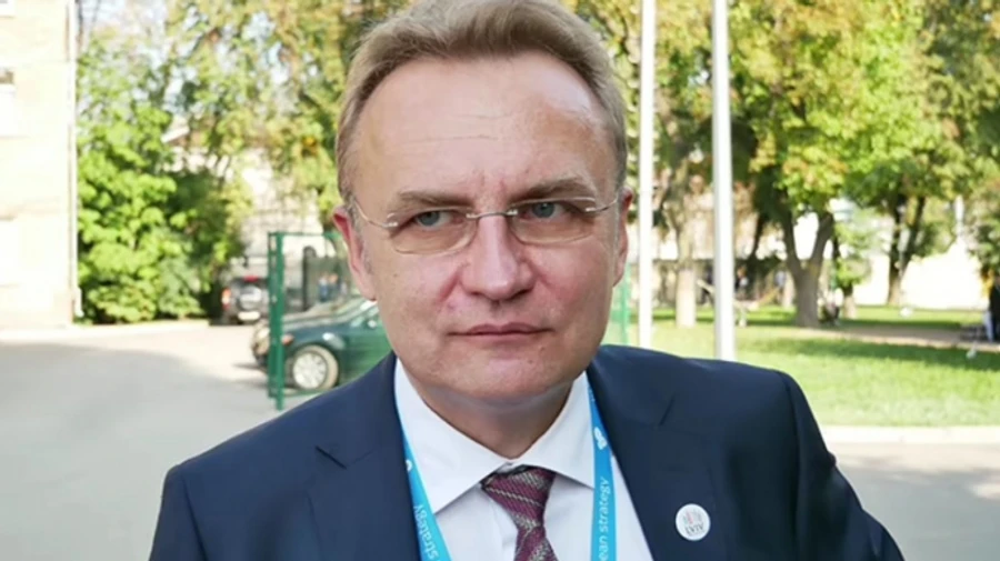 Мэр Львова Садовый заявил, что нашел в своем кабинете прослушку