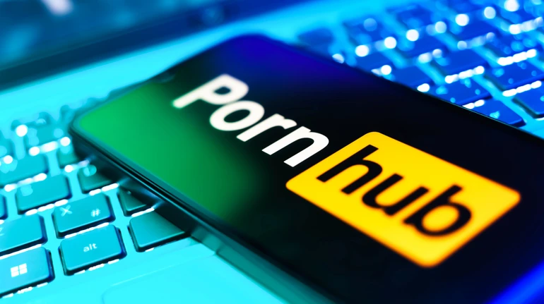 Русское порно снова теряет позиции среди украинцев, но опережает отечественное: отчет от Pornhub за 2025 год