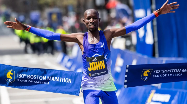Рекорд траси: кенійці Корір та Локеді другий рік поспіль виграли Бостонський марафон