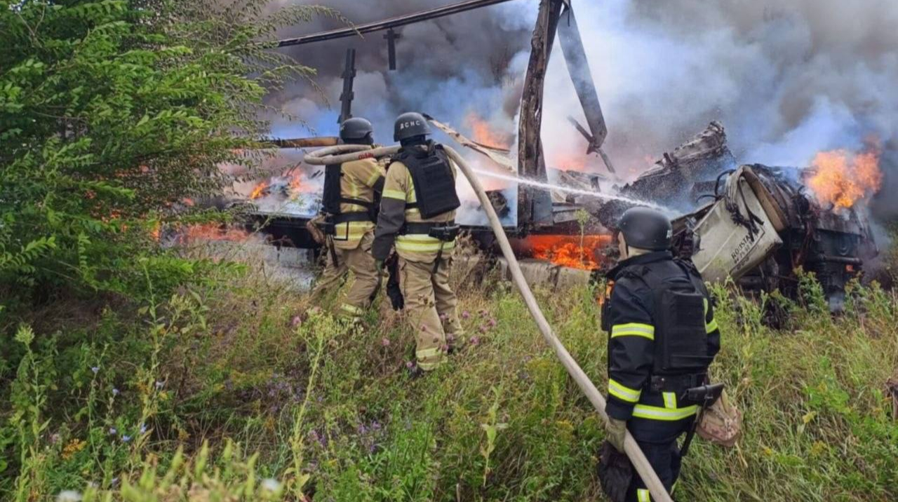 Російські дрони атакували вантажівки на Дніпропетровщині й Запоріжжі: двоє водіїв загинули