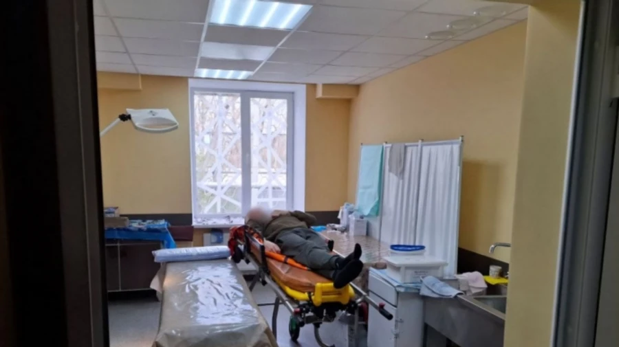 Окупанти атакували Нікополь: поранено 12 людей, серед них підліток