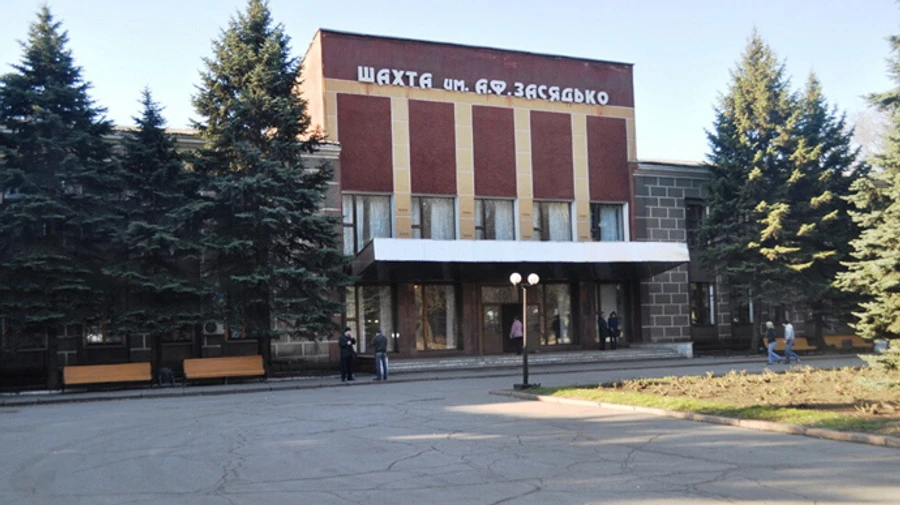 В Донецке восьмые сутки горит шахта Засядько: пропал горняк