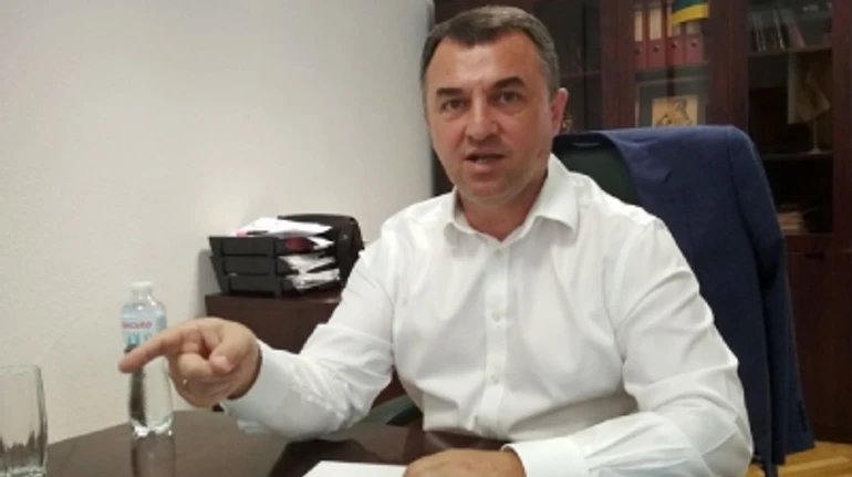 Глава энергорегулятора Валерий Тарасюк: Куда не поеду – мне садятся на хвост журналисты телеканала Украина