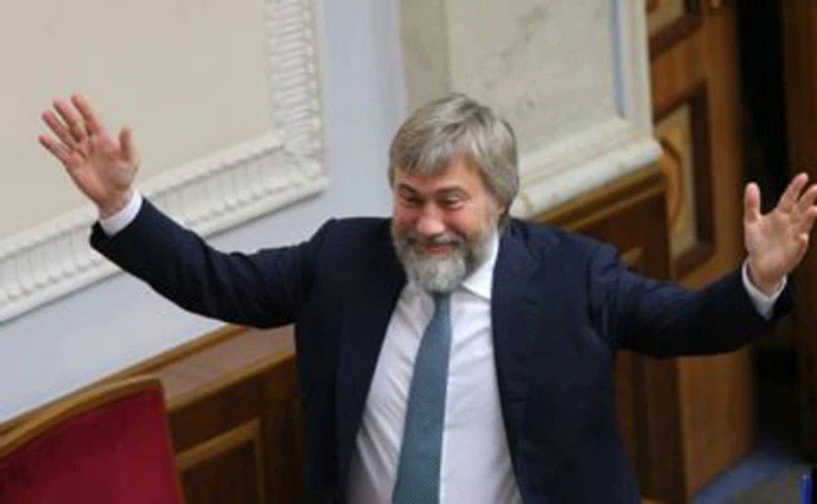 Перше засідання ВР: двоє опоблоківців попались на кнопкодавстві