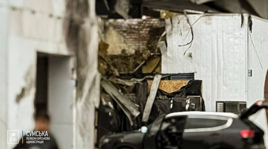 Окупанти вдарили по АЗС у Сумах: двоє поранених