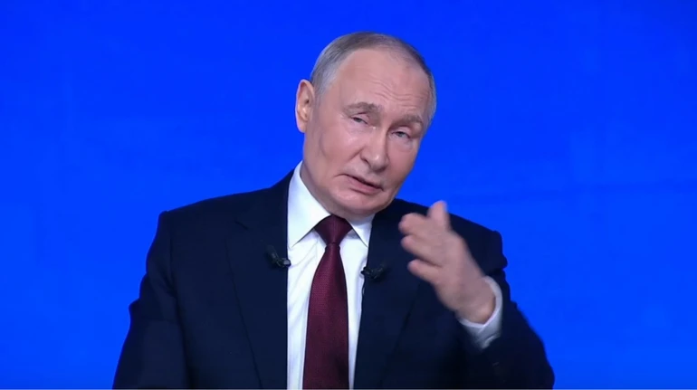 Путин отреагировал на видео Зеленского у стелы в Купянске и назвал его талантливым актером