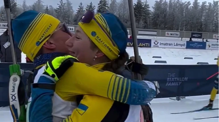 В Копычинцах прервали сессию, сестра с мамой плакали от счастья. Как дома отреагировали на золото чемпионата Европы Тарасюков