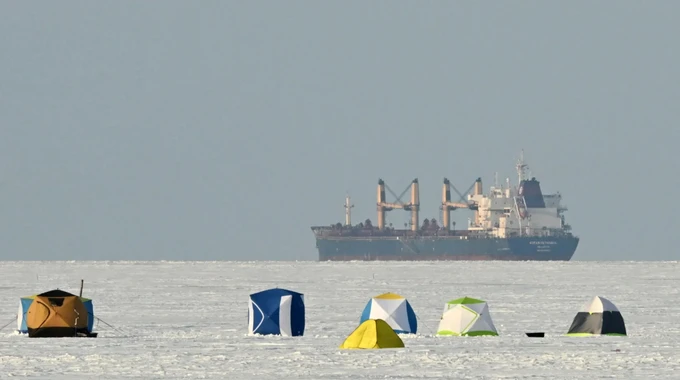 Крупнейшее за 15 лет оледенение Балтийского моря угрожает российскому экспорту нефти – Bloomberg