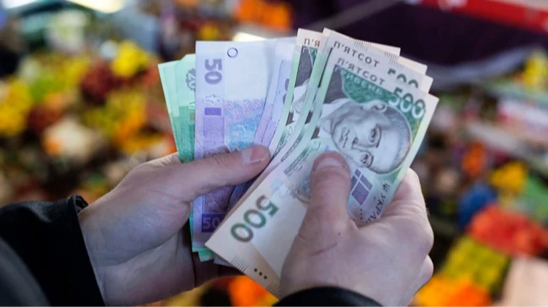 Міністр закликав не скуповувати продукти: загрози голоду немає