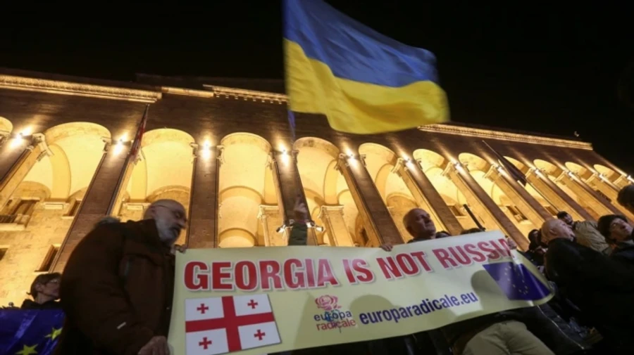 Protesters in Tbilisi boo Viktor Orbán, media report – videos