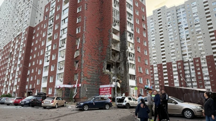 Київ перебував під масованою атакою російських БпЛА і балістики: вирували пожежі, 4 постраждалих