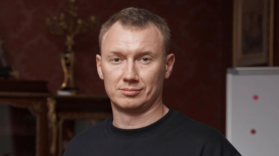 Депутат з Кропивницького купив під час війни два годинники за мільйон гривень