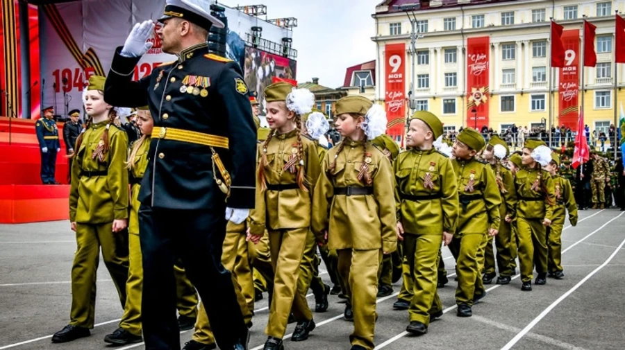 Russia holds military-themed parade featuring seven-year-old children – photos