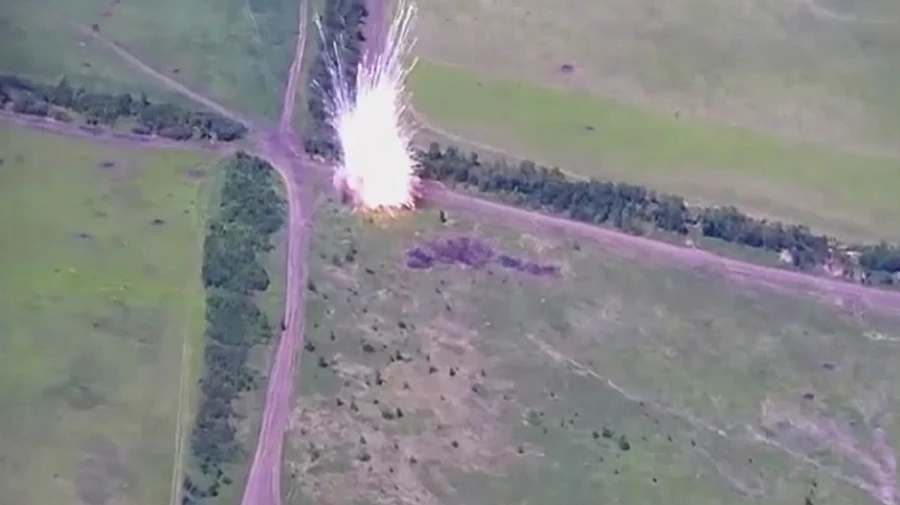 Ukrainian National Guard and artillery destroy Russian heavy multiple rocket launcher