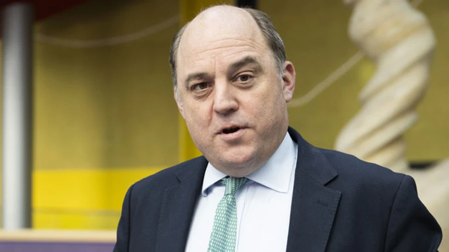 Прем’єр Британії проситиме Байдена підтримати призначення Воллеса генсеком НАТО