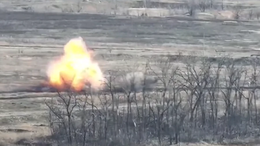The Ukrainian Armed Forces showed how they destroy Russian tanks with everything inside