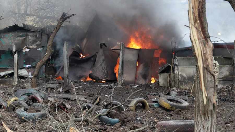 Оккупанты ударили по Марьинке, в Угледаре разрушено 6 домов, Авдеевка под огнем Градов - ОВА