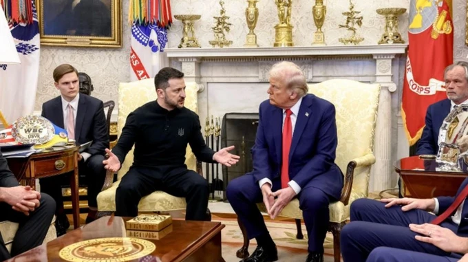 I left it on a side table: Zelenskyy says he does not know where Usyk's championship belt is after bringing it to Trump